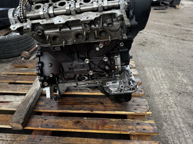 LAND ROVER LR038168 Блок цилиндров двигателя в наличии Полтава