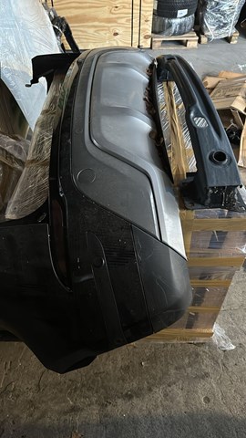 Шина бампера заднего LR137462 LAND ROVER