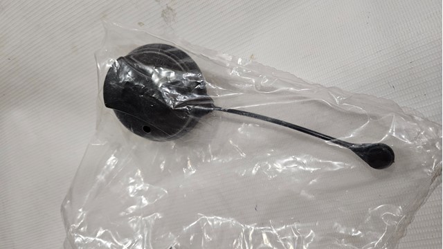 Пробка бензобака 13327610 GM