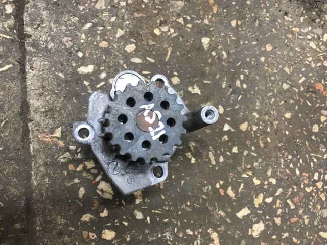 Водяной насос Шкода Октавия II A5