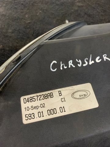CHRYSLER 04857238AB Фара противотуманная правая в наличии Украина