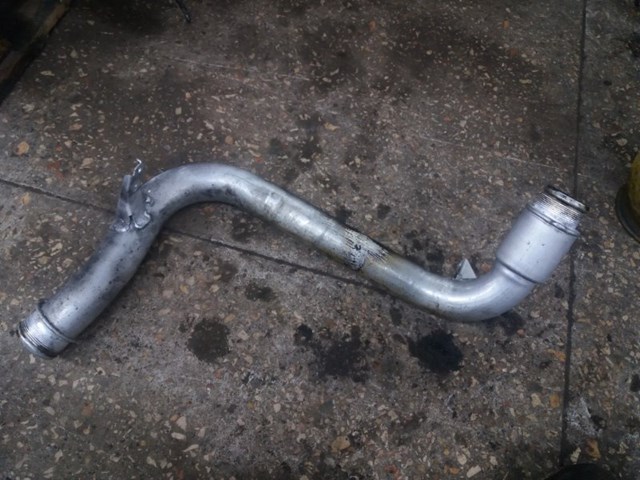 Патрубок воздушный, выход из компрессора (наддув) 059145731DC VAG