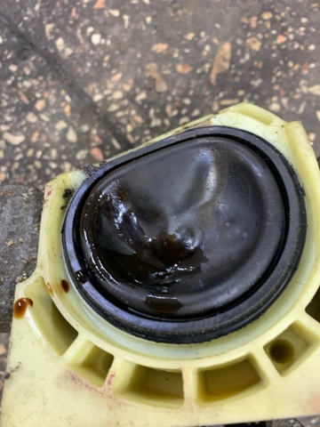 112108807R RENAULT Правая подушка двигателя купить в Винница