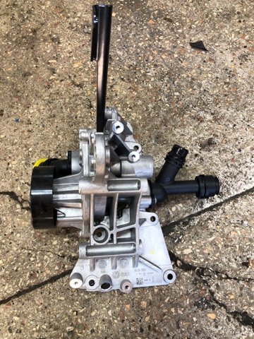 Помпа водяная, (насос) охлаждения, в сборе с корпусом 11519453667 BMW