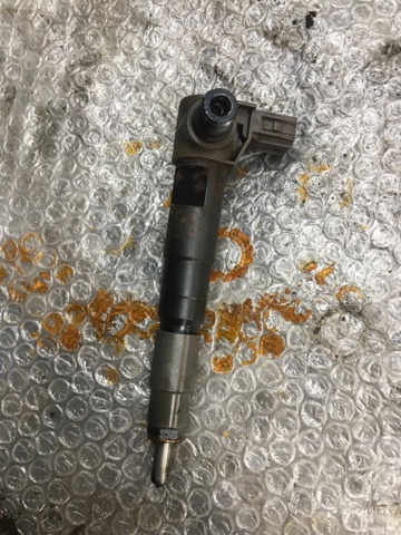 Форсунка впрыска топлива 16613AA040 SUBARU