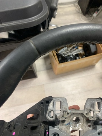 FORD 1903630 Руль в наличии Николаев