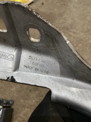 FORD 1908912 Петля капота левая в наличии Каменское
