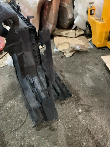 FORD 2000716 Жалюзи радиатора охлаждения в наличии Киев