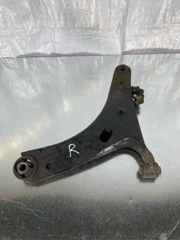 Передний нижний рычаг 20202XA00B9E SUBARU