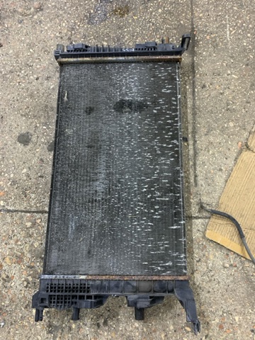 Радиатор охлаждения 214105150R RENAULT