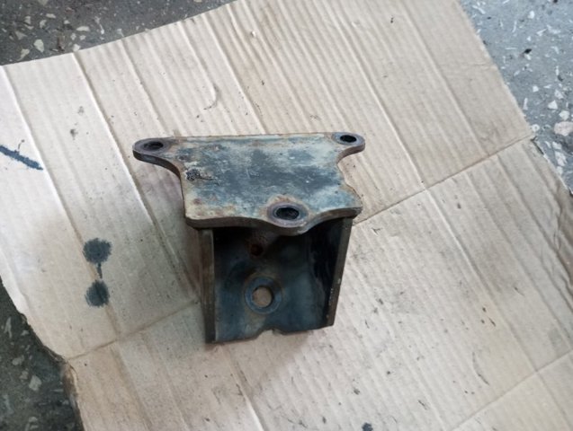 216124A100 HYUNDAI Кронштейн подушки (опоры) двигателя правой купить в Полтава