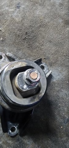 218102S000 HYUNDAI Правая подушка двигателя купить в Сумы