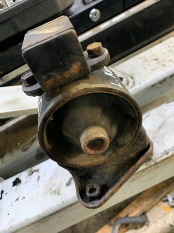 Подушка (опора) двигателя, передняя 219102B100 HYUNDAI
