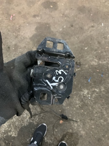 FORD 2286438 Замок капота правый в наличии Кривой Рог
