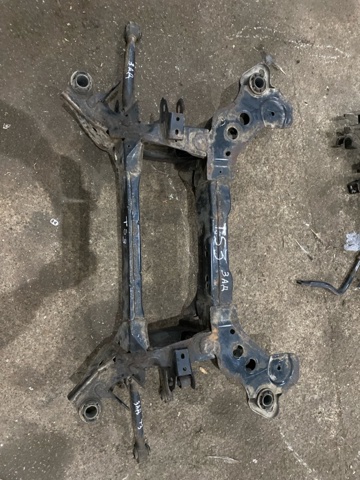 Подрамник задней подвески 2435112 FORD