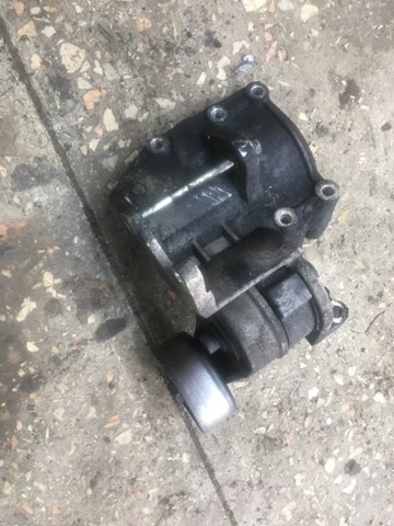 252714A001 HYUNDAI Кронштейн насоса ГУР купить в Ровно