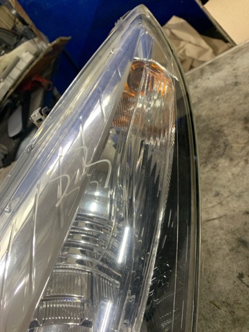 RENAULT 260602722R Левая фара в наличии Запорожье