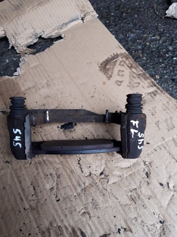 26225AG110 SUBARU Скоба тормозного суппорта переднего купить в Киев