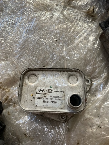 Радиатор масляный холодильник 264102A300 HYUNDAI