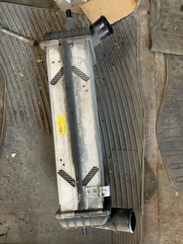 HYUNDAI 282712A850 Интеркулер в наличии Чернигов