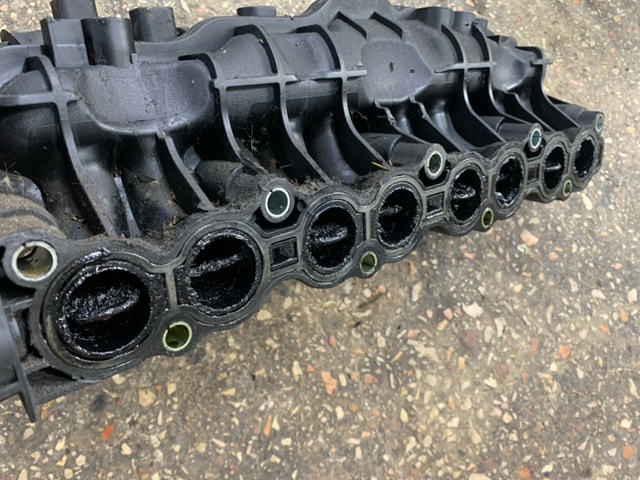 Впускной коллектор 283102F311 HYUNDAI