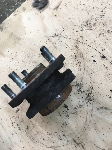 SUBARU 28373XA00B Ступица передняя в наличии Ужгород