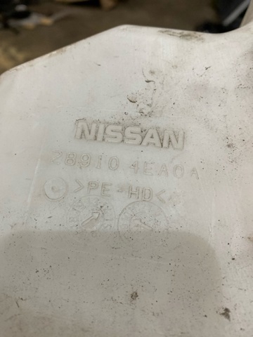 NISSAN 289104EA0A Бачок омывателя в наличии Житомир