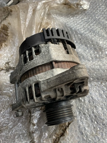 Генератор автомобильный 373002A850 HYUNDAI