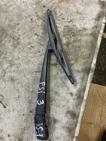 Рычаг-поводок дворника заднего стекла 3882154G10 SUZUKI