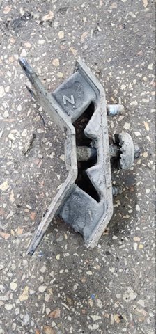 Опора КПП 41022AG10A9E SUBARU