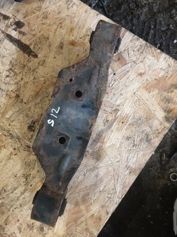 Траверса заднего редуктора, задняя 41310AJ000 SUBARU