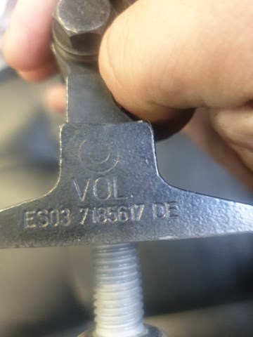 41517259592 BMW Петля двери передней правой купить в Днепр