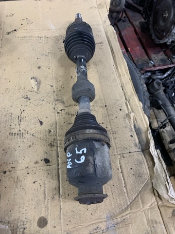 Полуось передняя, правая 495012Y060 HYUNDAI
