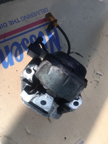 Подушка мотора правая Ауди А6 C7