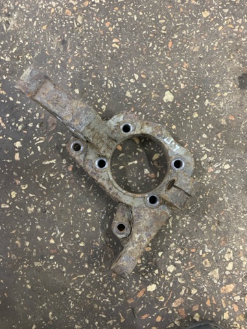 Цапфа поворотного кулака 517162P000 HYUNDAI