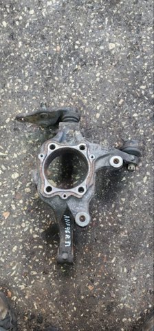 Кулак поворотный передний правый 517162W000 HYUNDAI