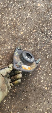 HYUNDAI 546102W000 Опора переднего амортизатора в наличии Киев