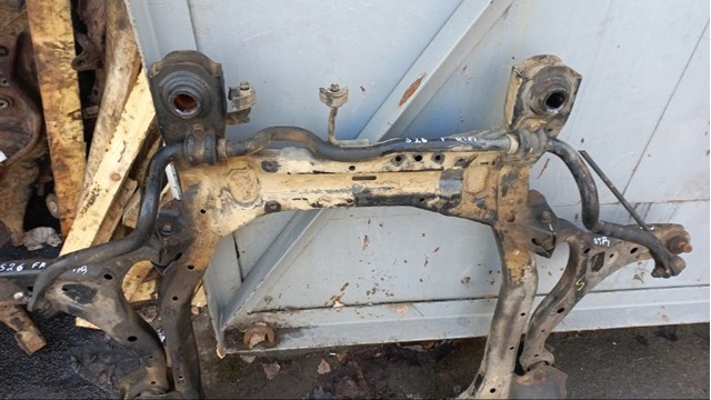 Стабилизатор поперечной устойчивости передний 548112B200 HYUNDAI