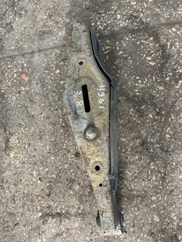 Рычаг задней подвески нижний, правый 55220D3050 HYUNDAI