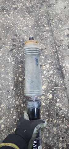 HYUNDAI 553113U010 Амортизатор задний в наличии Ровно