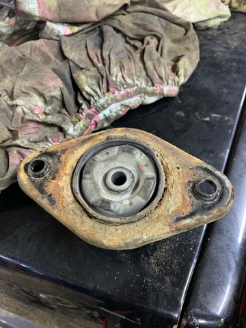 Опора стойки амортизатора заднего 553302S150 HYUNDAI