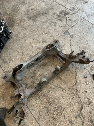 Подрамник задней подвески 554002P050 HYUNDAI