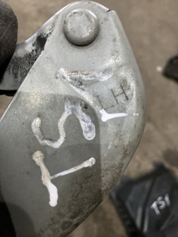 57260SC0109P SUBARU Петля капота левая купить в Львов