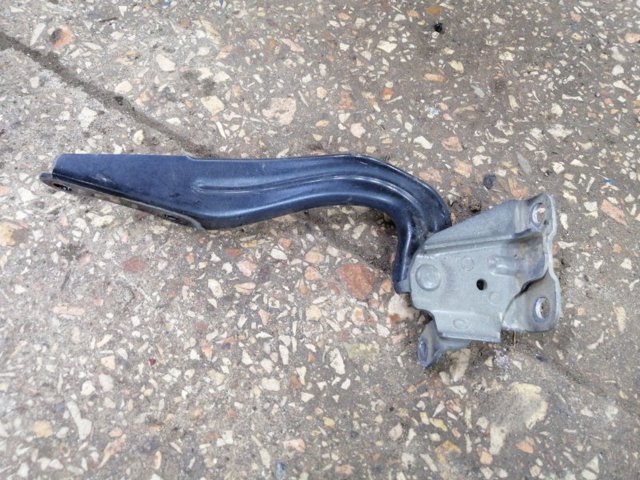 SUBARU 57260SG0009P Петля капота правая в наличии Киев