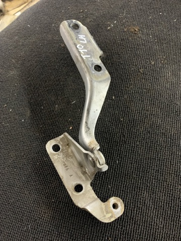 Завеса капота левая 57260XA03A9W SUBARU