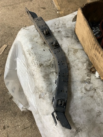 57707SA220 SUBARU Кронштейн бампера переднего правый купить в Запорожье