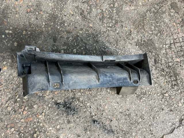 SUBARU 57731AG151 Направляющая заднего бампера левая в наличии Львов