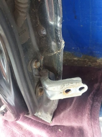 Петля задней двери, левой 60470AG0309P SUBARU