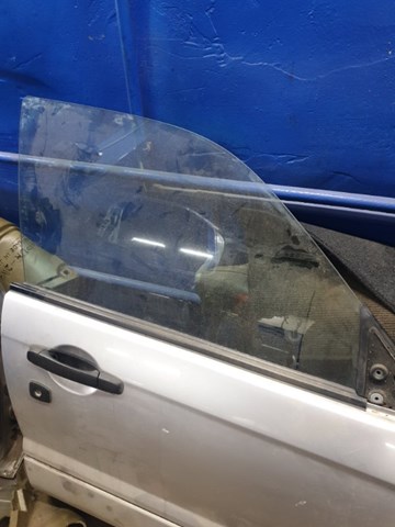 61011SA000 SUBARU Стекло двери передней правой купить в Полтава