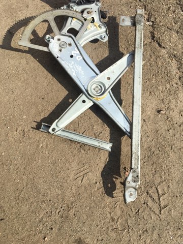 Механизм стеклоподъемника двери передней, правой 61222AG000 SUBARU